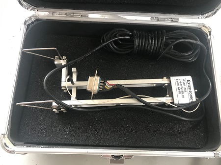 關于客戶對1000KN電液伺服液壓萬能試驗機提出的問題給予回復